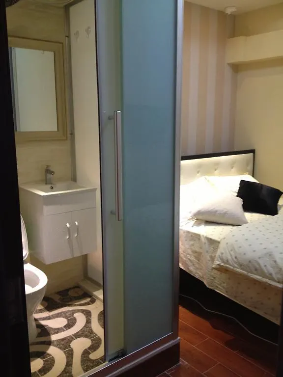קוולון Ho Me Hotel בית הארחה